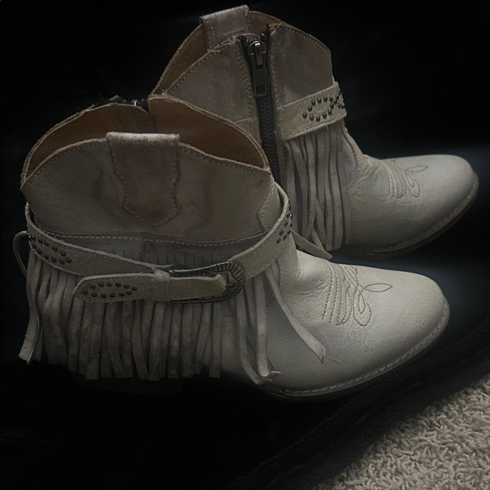 Fringe Ankle Booties - Cream